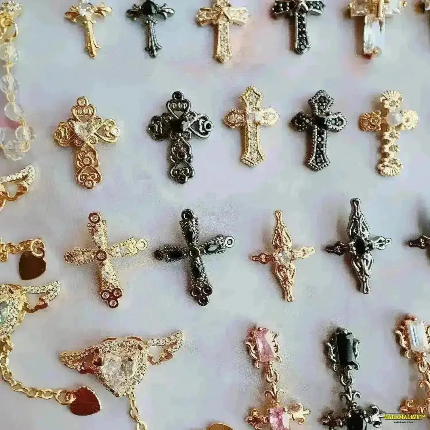 10pcs Gothic Dark Black Cross Nail Art Charms, Zircon Crystal Crucifix Heart Nail Art Decorations with Spooky Style - Dynamic Unique Artwork