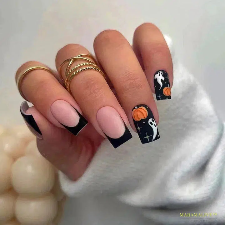 24 Piece Halloween Ghost & Pumpkin Ghoulish Press-On Nail Art Set - A Mysterious Glamour Twist To Your Spooky Costume