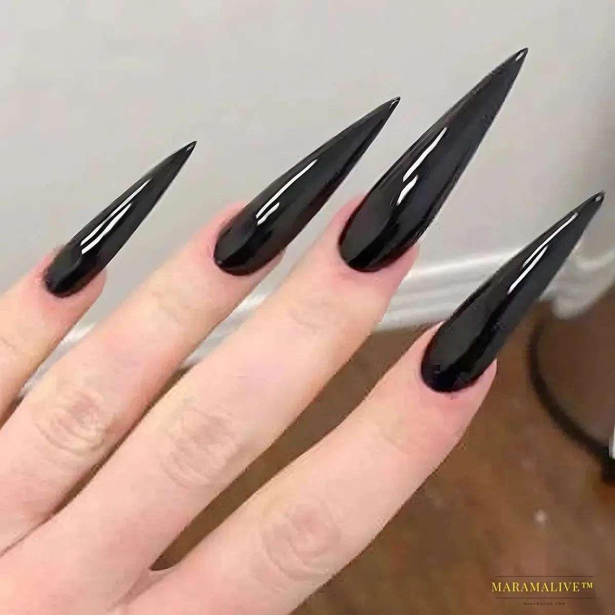 24Pcs Black Y2k Diamond Halloween Long Almond False Nails with Butterfly Design - Gothic Oval Press-on Nail Tips