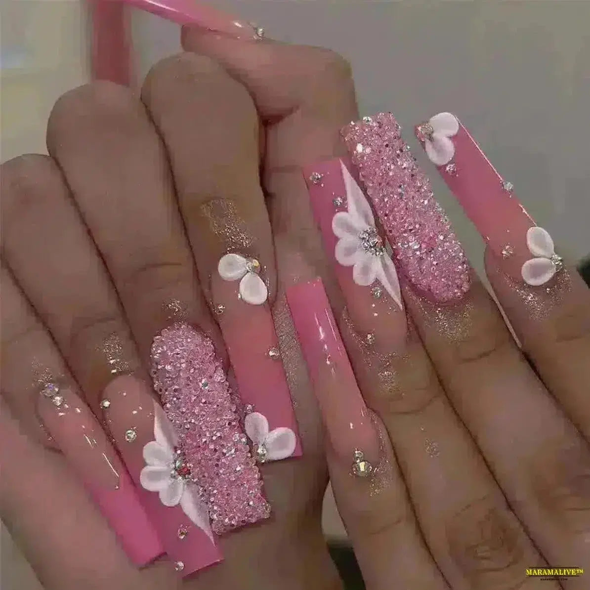 24Pcs Pink & White Flower Press-On Nails with Diamond Chain - Long French False Nails - Gothic Spooky Style Nail Art