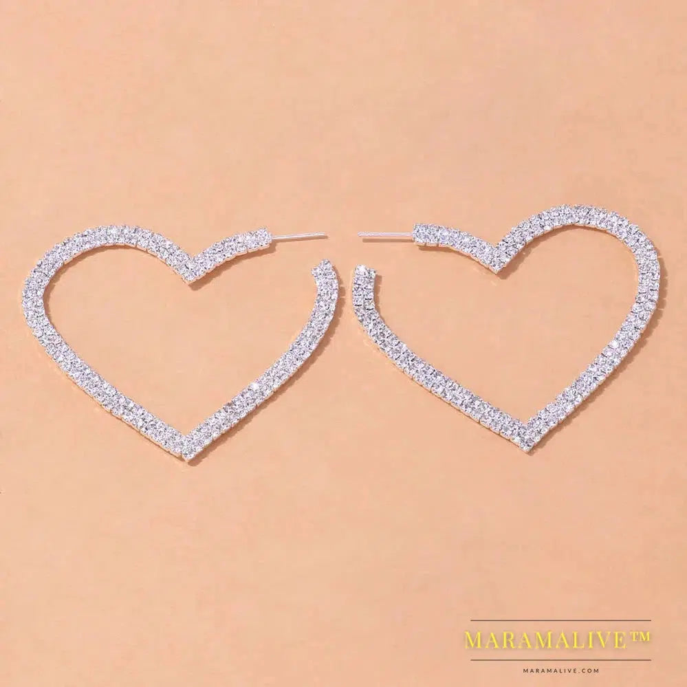 Aesthetic Letter Earrings Designer Luxury for Women 2021 Fahsion Jewelry Rhinestone Designer Piercing Heart Earrings