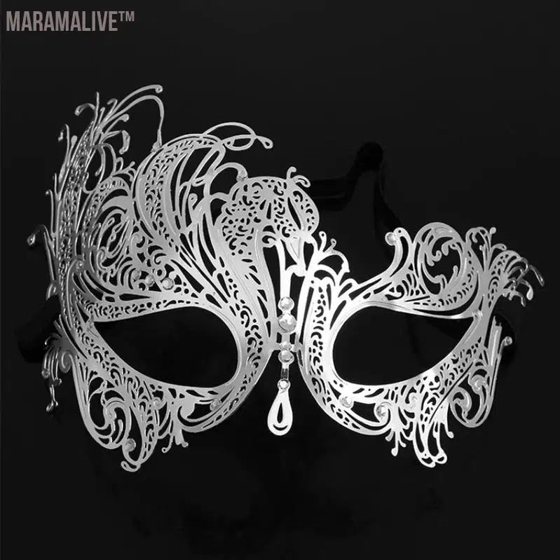 Black Gold Skull Metal Mask Halloween Rhinestone Half Face Venetian Masquerade Men White Women Skull Filigree Party Mask