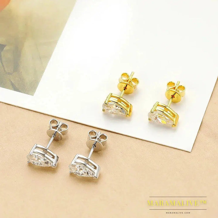 Chic Pear-Cut Moissanite Earrings in Stylish Design