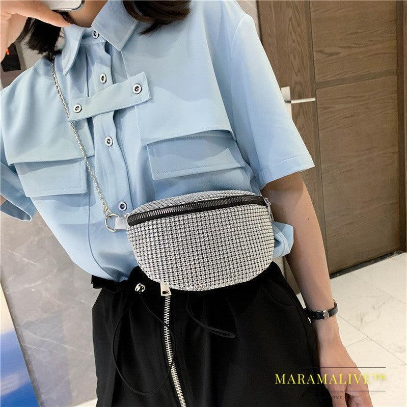 Diamond-studded diagonal bag chain bag