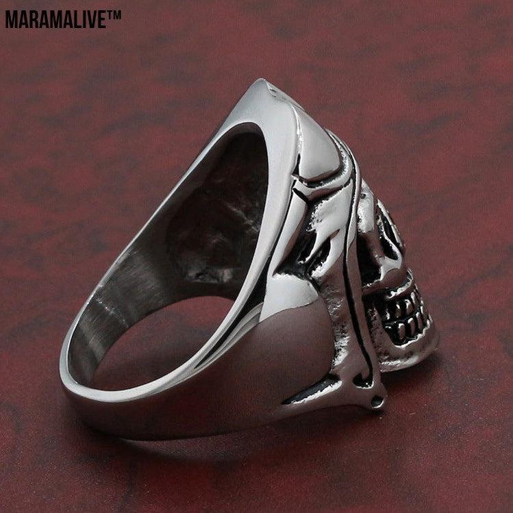 Domineering skull ring