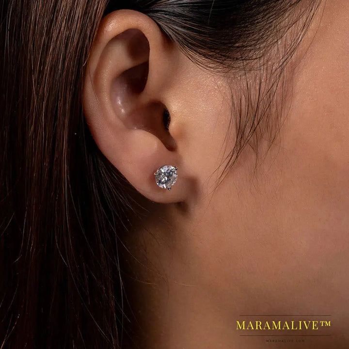 Elegant Classic Moissanite Studs: Timeless Earrings