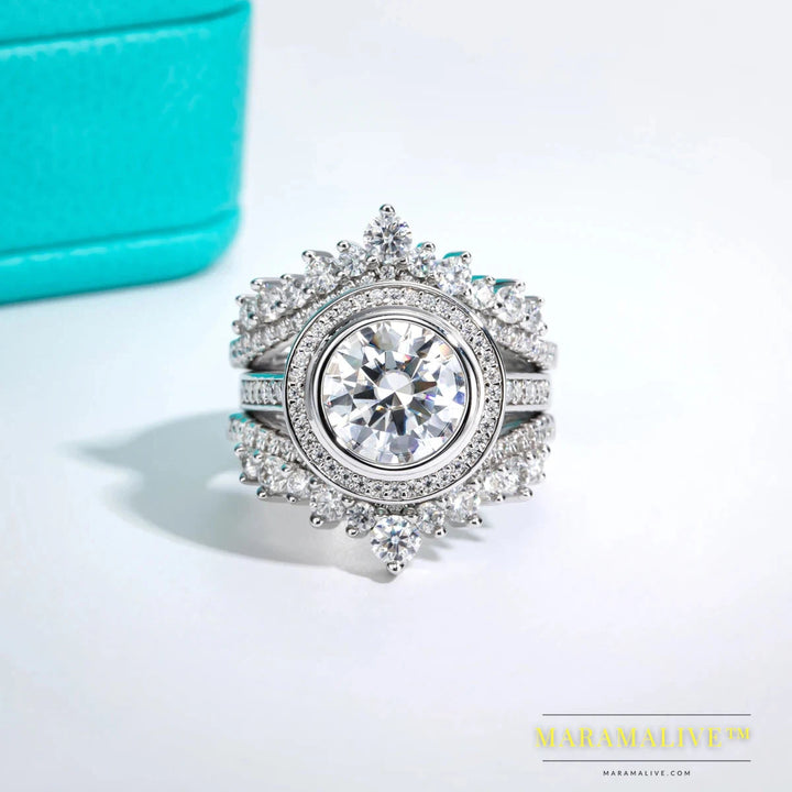 Elegant Moissanite Halo Rings - Timeless, Classic Designs