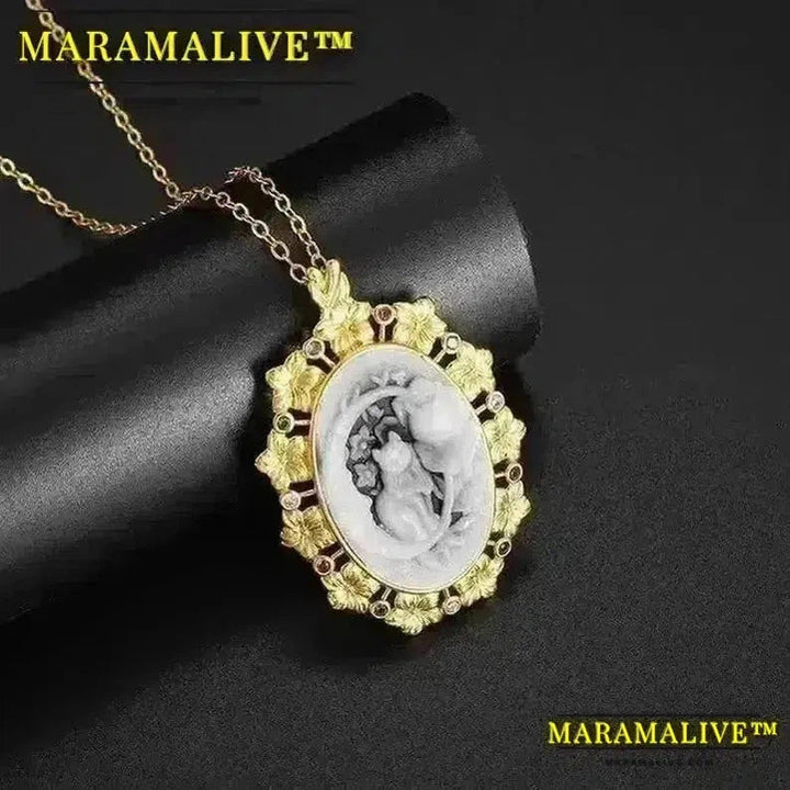 Exquisite Double Sided Roman Portrait Cameo Pendant Necklace for Women Elegant Banquet Jewelry Gift