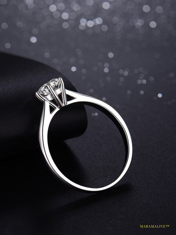 Exquisite Moissanite Lab-Made Diamond Ring - Precious and Earth-Friendly Jewelry Gift