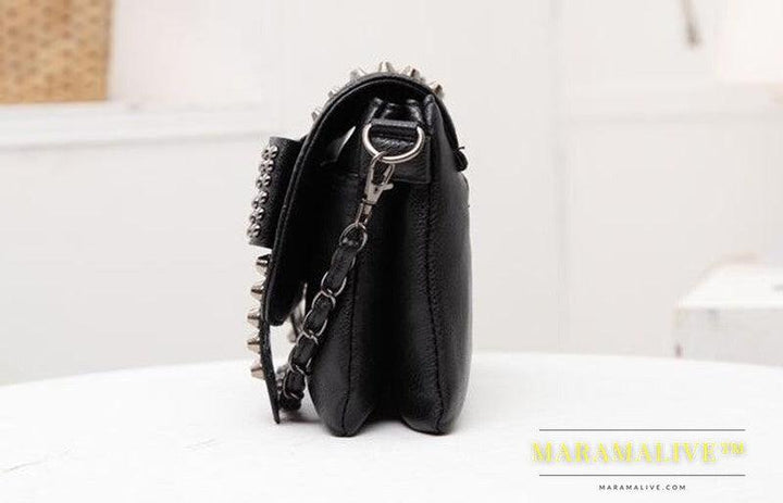 Fashion Women Black Leather Messenger Bags Fashion Vintage Messenger Cool Skull Rivets Shoulder Bags