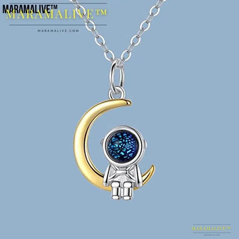 Fashionable Spaceman Pendant Necklace