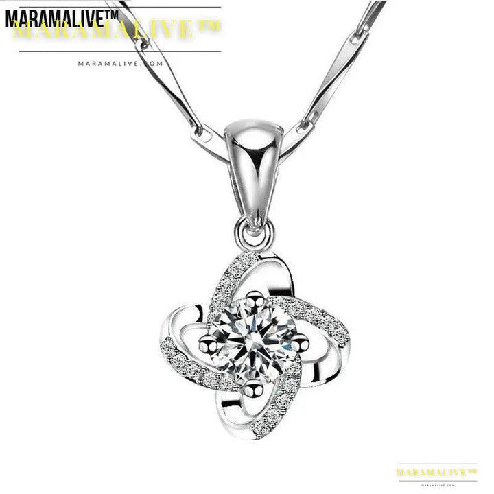 Four-Leaf Clover Pendant Clavicle Chain