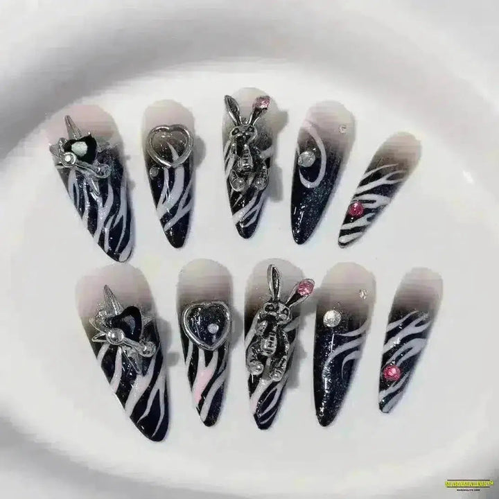 Gothic Dark Mine Series - Dynamic Artwork Long Pointed Fake Nails with Silver Streak Decoration and Purple Heart Shaped Diamond