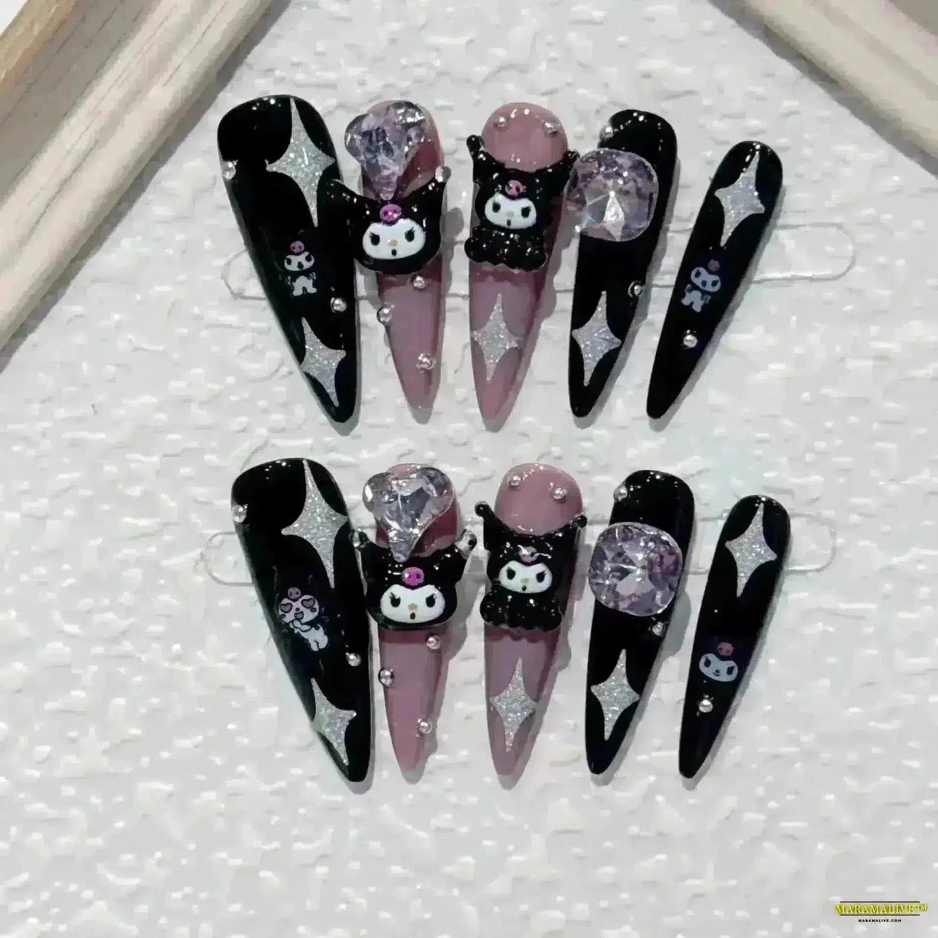 Gothic Dark Mine Series - Dynamic Artwork Long Pointed Fake Nails with Silver Streak Decoration and Purple Heart Shaped Diamond