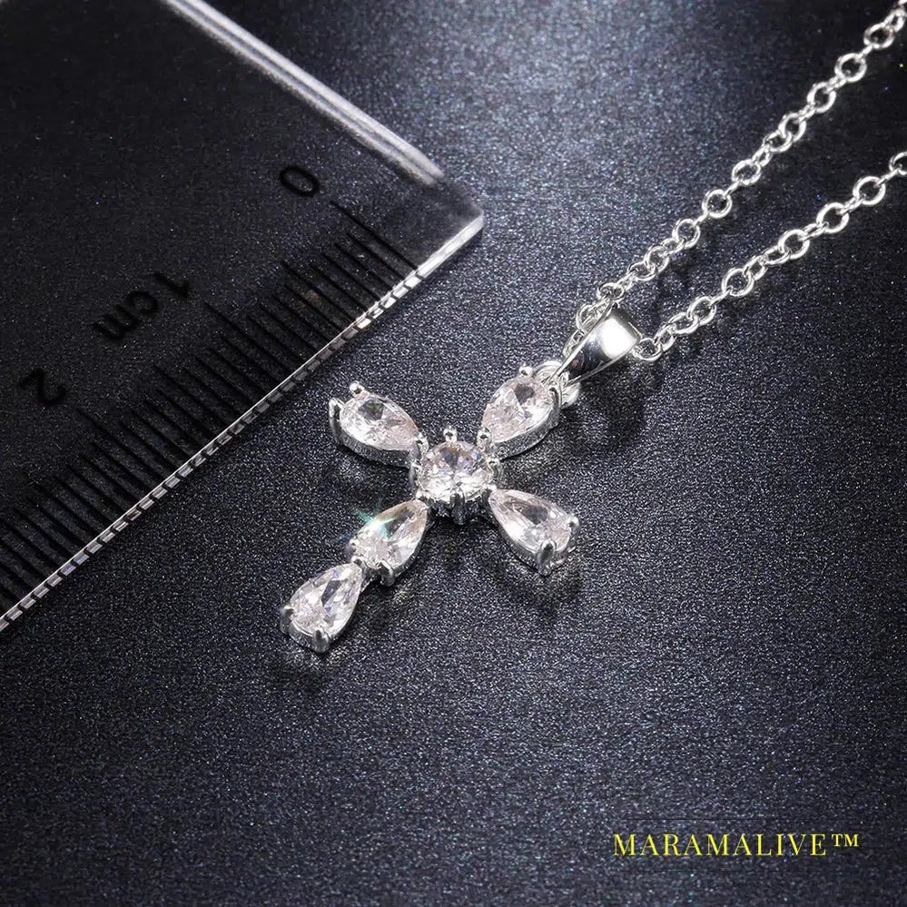 Huitan Classic Cross High Quality Cubic Zirconia Pendant Necklace for Women Wedding Bijouterie Gorgeous Female Stylish Jewelry