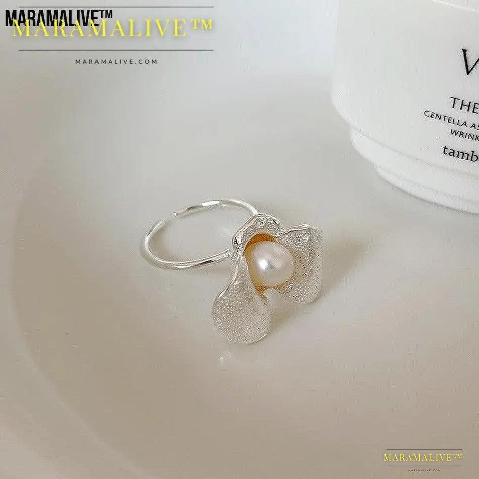 Irregular Flower Pearl Ring