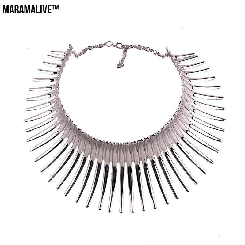 Metal mad war hedgehog necklace