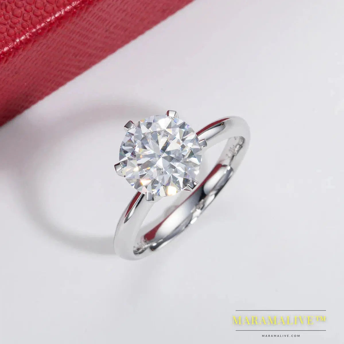 Moissanite White Gold Rings: Affordable & Durable Luxury Jewelry