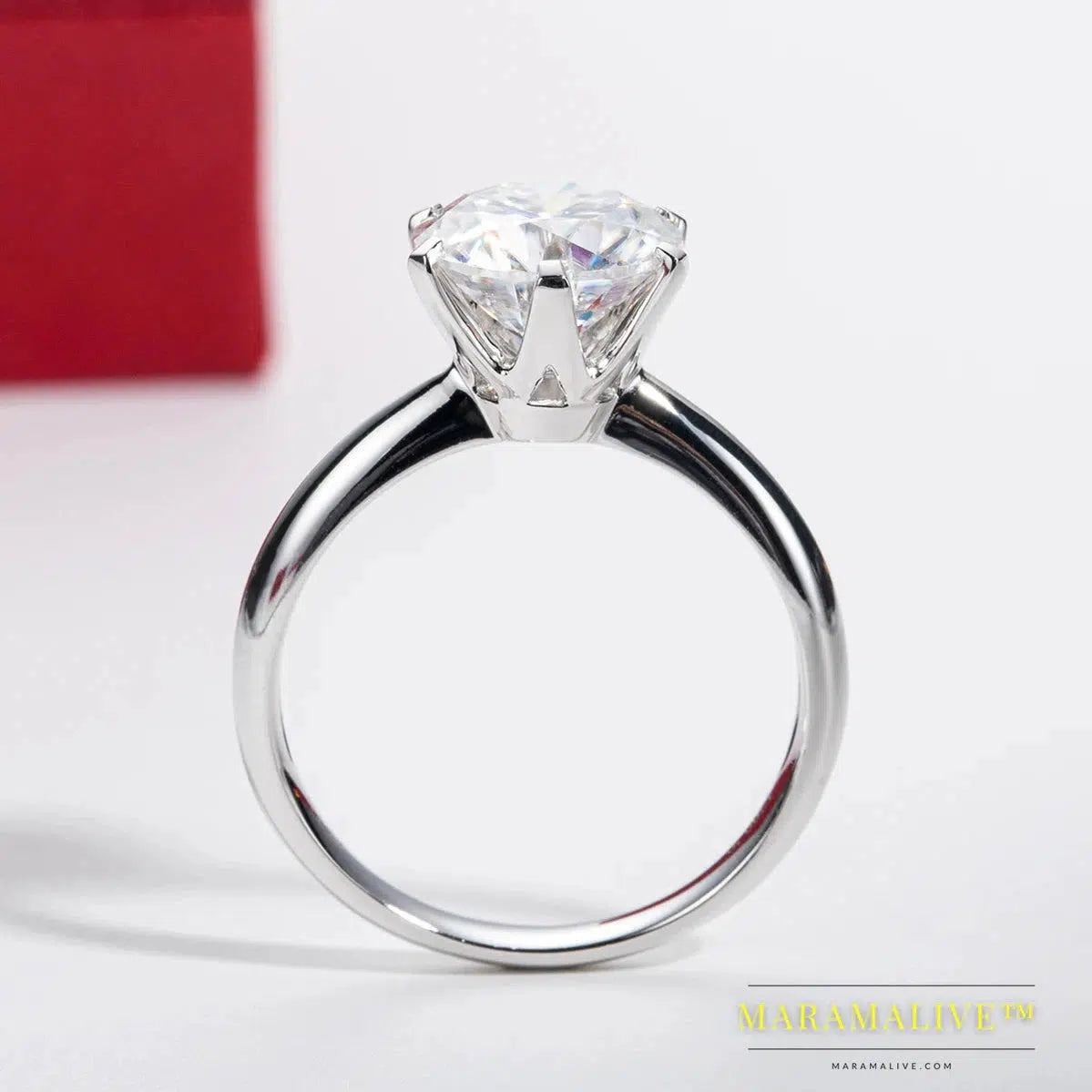 Moissanite White Gold Rings: Affordable & Durable Luxury Jewelry