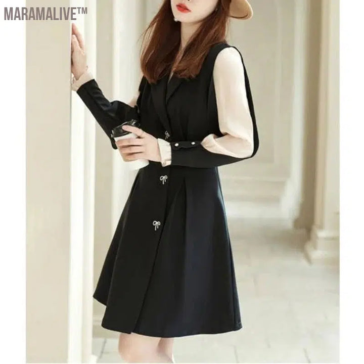 New Autumn/Winter Edition Minimalist Elegant Dress Long Sleeve V-neck Spliced Button Women's Medium Length Dress