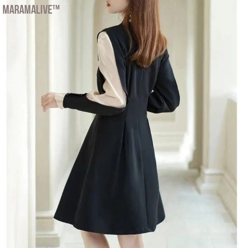 New Autumn/Winter Edition Minimalist Elegant Dress Long Sleeve V-neck Spliced Button Women's Medium Length Dress