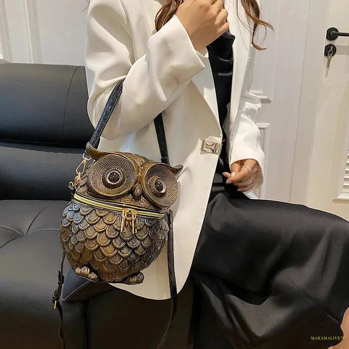 Owl Gothic Luxury Design Crossbody Bag for Women – High Quality Leather Round Bag with Unusual and Trendy Personality