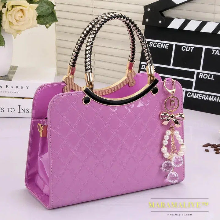 Patent leather lattice Pearl pendant women's handbags European and American fashion designer shoulder bags hard women bag