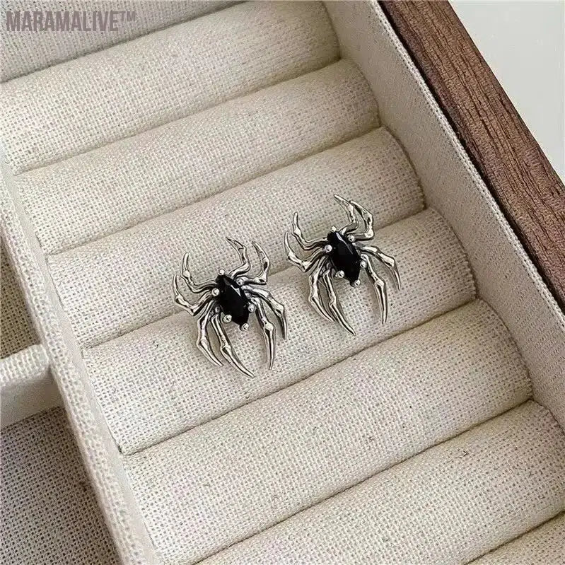 Silver Color Spider Stud Earrings for Women Unique Design Punk Personality Female Small Earrings Black Enamel Fashion Jewelry