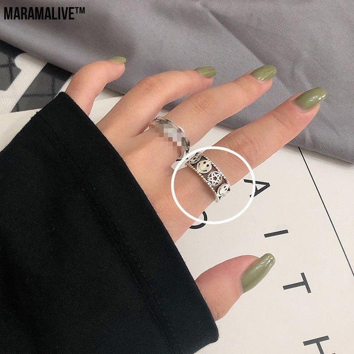 Simple female roman numeral ring