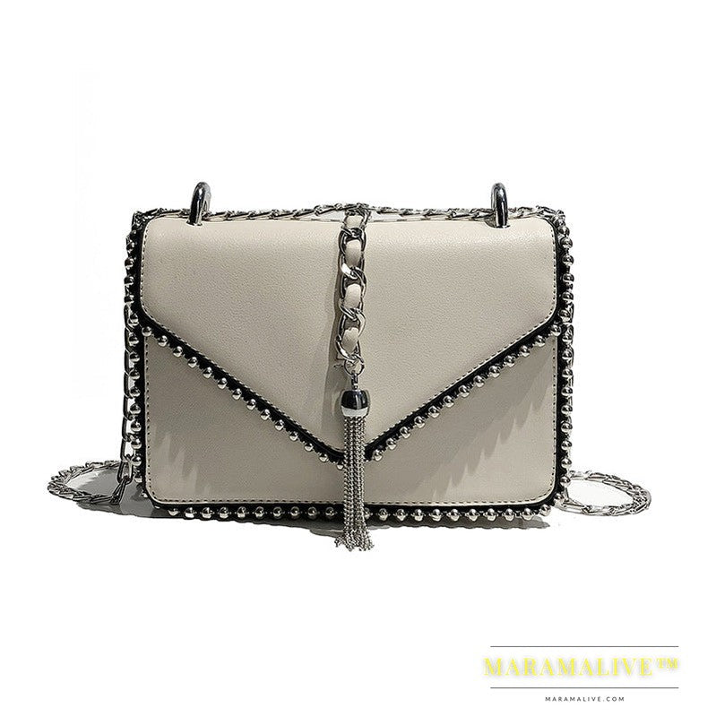 Studded one shoulder chain fashion versatile messenger bag