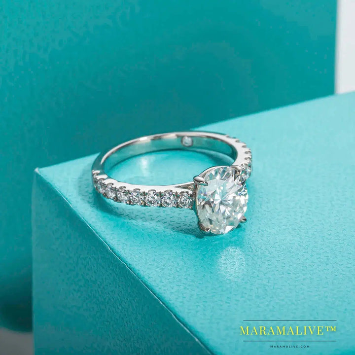 Stunning Moissanite Engagement Rings for Your Special Day