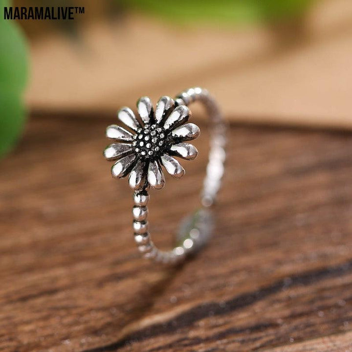 Sunflower vintage ring