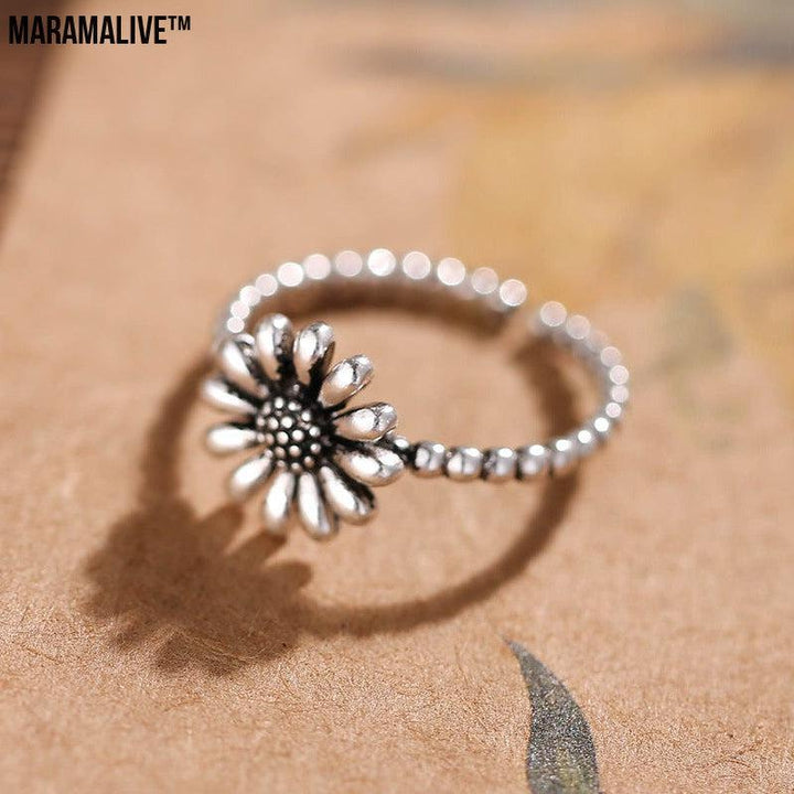 Sunflower vintage ring