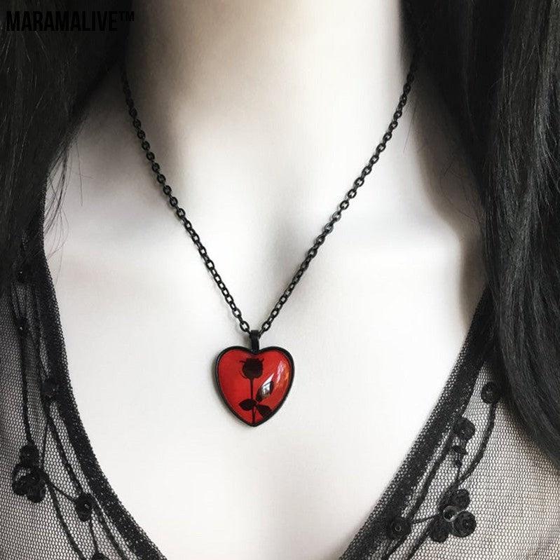 The Heart of Darkness Necklace Gothic Black Rose Flower Heart Pendant Necklace