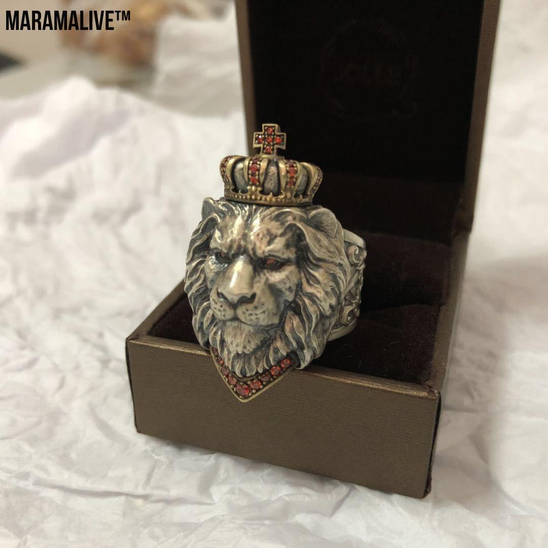 The King's Talisman: Vintage lion ring