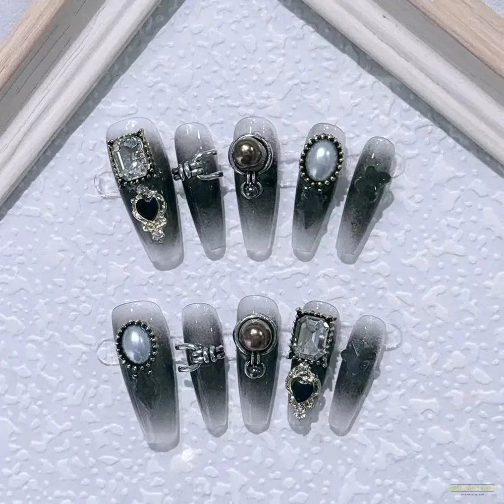 Unique & Unusual Steampunk Victorian Gothic Wearable Press-on Nails - Trendy Dark Wind Nail Art Stickers