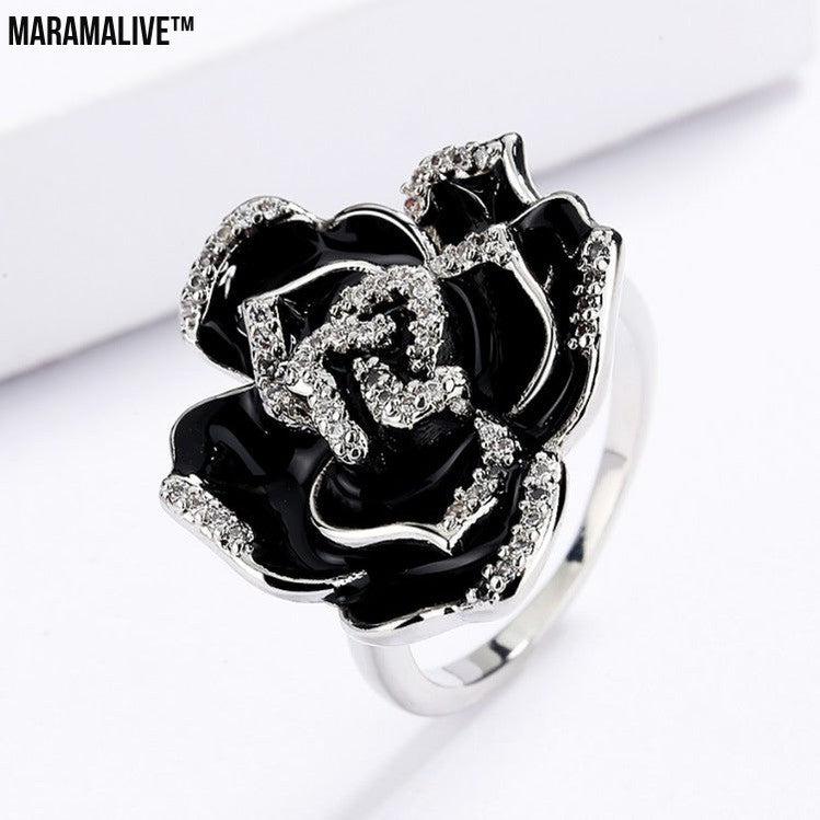 Vintage Elegant Enamel Ladies Ring Unique Black Flowers