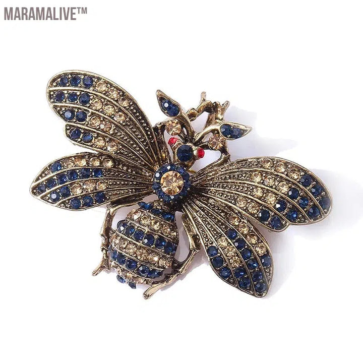 Vintage Insect Jewelry Shiny Zircon Butterfly Brooches Retro Pins Rhinestone Delicate Moth Brooches Pin