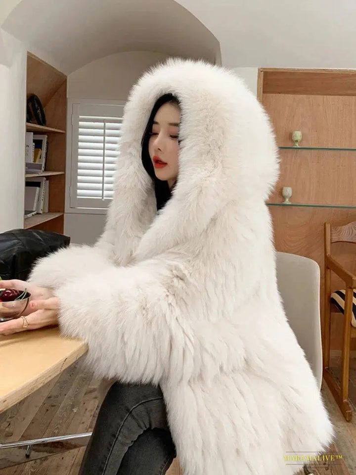 White Fox Fur Coats Women Winter Fashion Warm Faux Fur Coats Hooded Long Sleeves Sweet Lady Design