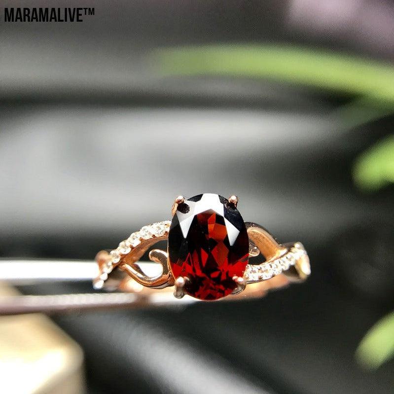 White Gold-Plated 925 Silver Inlaid Garnet Ring