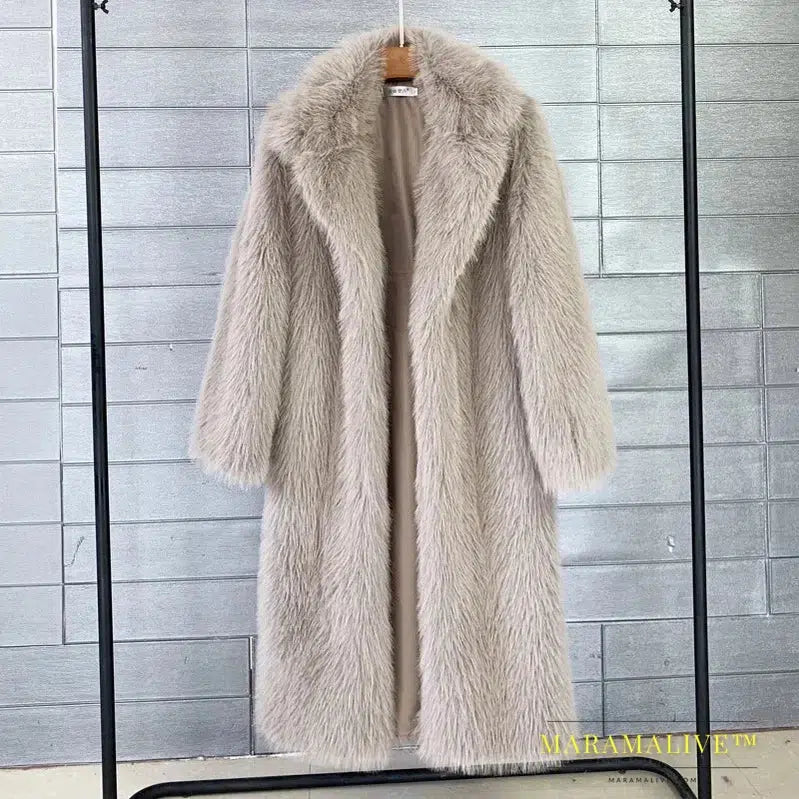 White Long Faux Fur Coat Women Autumn Winter Large Jacket Overcoat Turn Down Collar Pockets Thick Coat Warm Jackets Maxi Coats