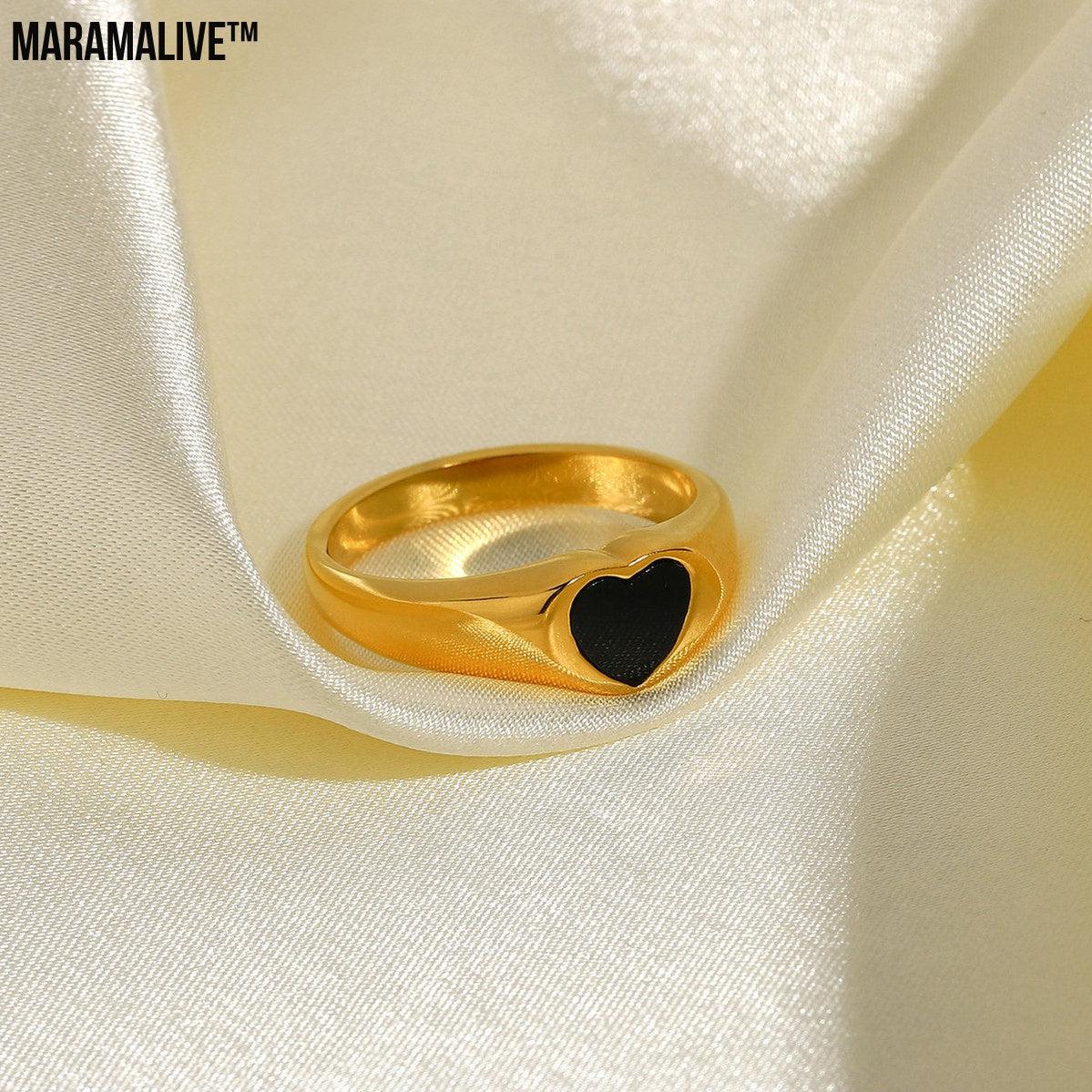 Women's Black Heart-shaped Epoxy Accessories Ring 18K Gold-plated Stainless Steel Ring