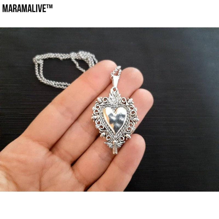 Women's Gothic Sacred Heart Pendant Necklace