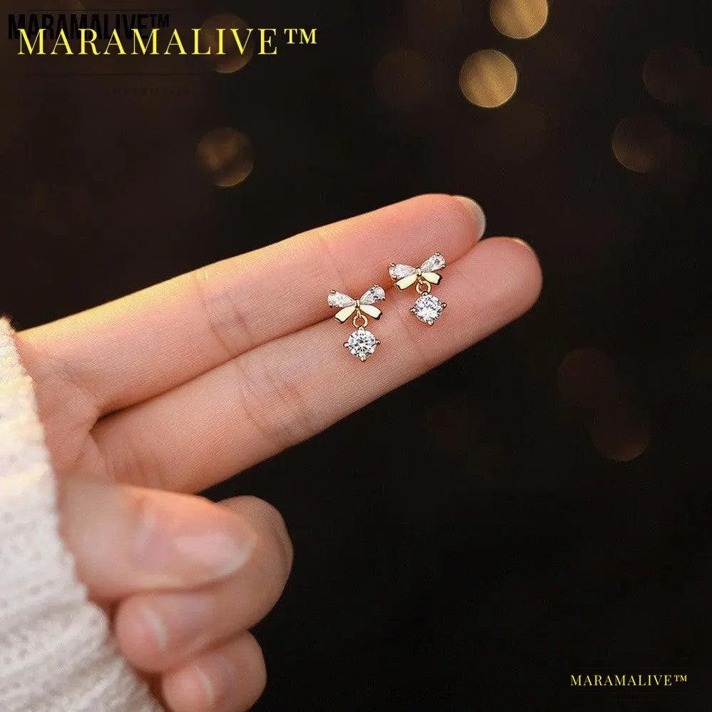 Women's Graceful And Fashionable Pure Silver Zircon Bow Stud Earrings