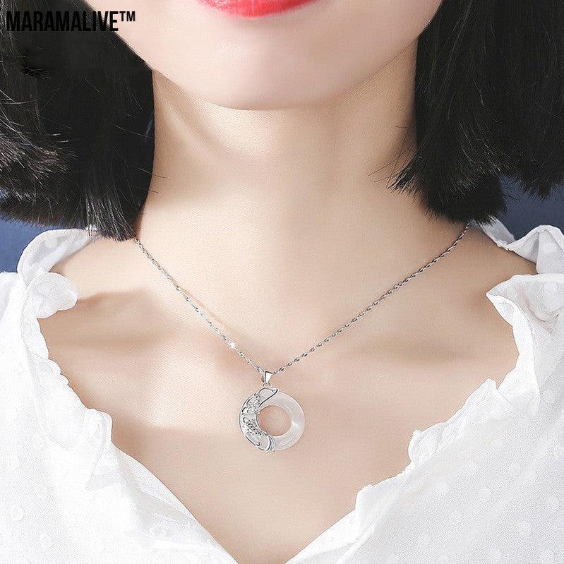 Women's Lucky Pendant Moonstone Necklace